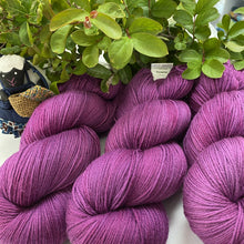 Load image into Gallery viewer, Carmen Yowza DK