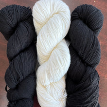 Load image into Gallery viewer, Black & White