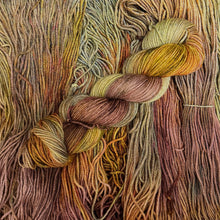 Load image into Gallery viewer, Leaf Pile