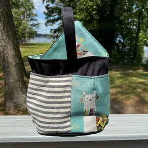 tall caddy mamallama with pouch