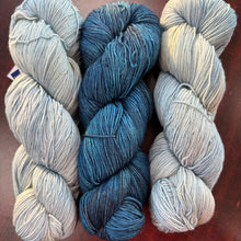 Load image into Gallery viewer, Sobre la Luna & Under the Sea