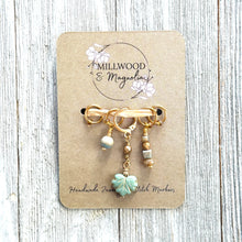 Load image into Gallery viewer, Ivy Green Gold Medium Progress