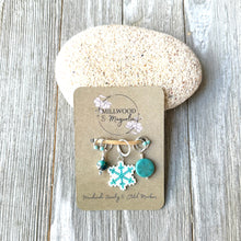 Load image into Gallery viewer, Snowflake Aqua Silver