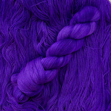 Load image into Gallery viewer, Crocus