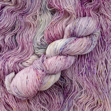 Load image into Gallery viewer, Lilac Garden