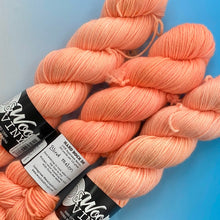 Load image into Gallery viewer, Blind Melon