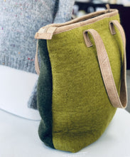 Load image into Gallery viewer, Two Tone Green
