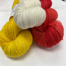 Load image into Gallery viewer, Daffodil-naked-Hibiscus