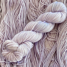 Load image into Gallery viewer, Lilac