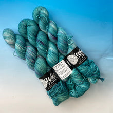 Load image into Gallery viewer, Bette Davis Eyes