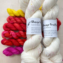 Load image into Gallery viewer, rose buds with minis