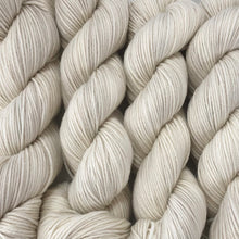 Load image into Gallery viewer, Marshmallow