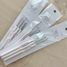 Load image into Gallery viewer, crochet hooks