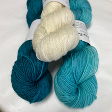 Load image into Gallery viewer, Teally Nice Green-naked-Tahitian Water