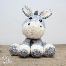 Load image into Gallery viewer, Lente donkey knit
