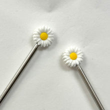 Load image into Gallery viewer, Daisy White
