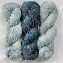 Load image into Gallery viewer, Orienta Shawl kits
