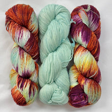 Load image into Gallery viewer, Orienta Shawl kits
