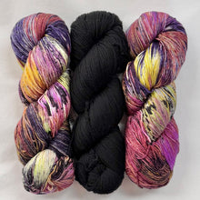 Load image into Gallery viewer, Orienta Shawl kits
