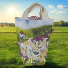 Load image into Gallery viewer, Felted sheep small bucket
