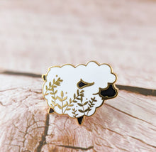 Load image into Gallery viewer, Mouton sheep pin
