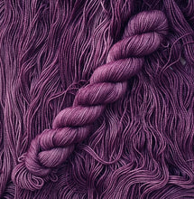 Load image into Gallery viewer, Plum