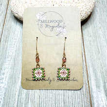 Load image into Gallery viewer, Rose Garden Small Granny Gold
