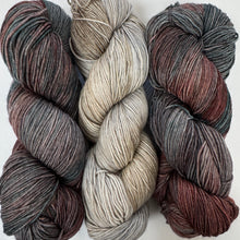 Load image into Gallery viewer, Sutieza &amp; Elegancia
