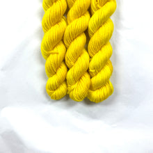 Load image into Gallery viewer, Daffodil
