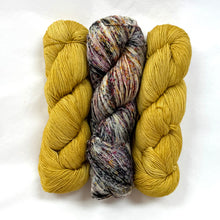 Load image into Gallery viewer, Ochre &amp; Baco
