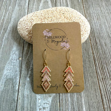 Load image into Gallery viewer, Coral Diamond Arrow GP

