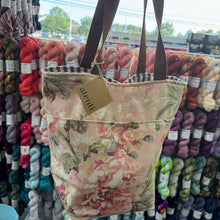 Load image into Gallery viewer, Bon bucket bloomette