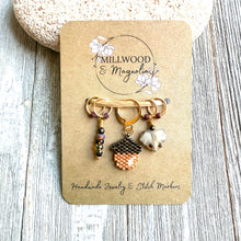 Load image into Gallery viewer, Acorn Stitch Markers
