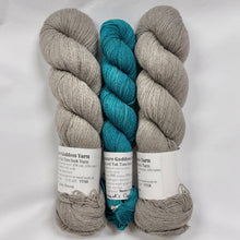 Load image into Gallery viewer, Natural Gray / Turquoise
