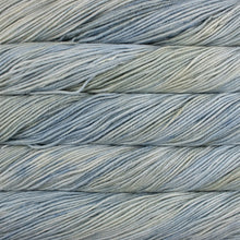 Load image into Gallery viewer, Sobre La Luna
