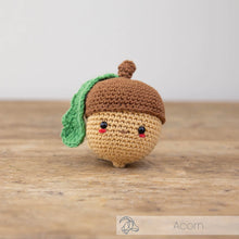 Load image into Gallery viewer, Acorn crochet
