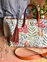 Load image into Gallery viewer, wildflower buddy bag