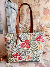 Load image into Gallery viewer, Gigi Wildflower