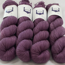 Load image into Gallery viewer, Satsuma Plum