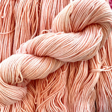 Load image into Gallery viewer, Peach Belini