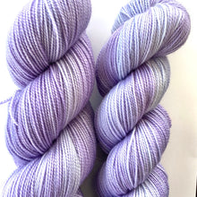 Load image into Gallery viewer, Lilac