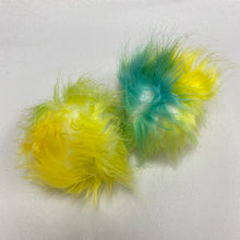 Load image into Gallery viewer, Faux Fur 3" - 4" Pompoms