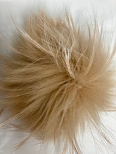 Load image into Gallery viewer, Beige white tip finn