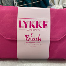 Load image into Gallery viewer, Lykke Blush 5&quot; Set with Pink Case

