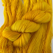 Load image into Gallery viewer, Daffodil