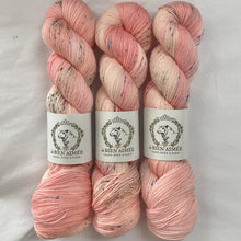 Load image into Gallery viewer, Peach pom pom